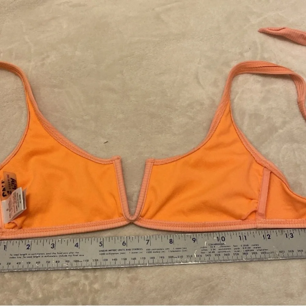 Peach Ribbed V-Center Bikini Top